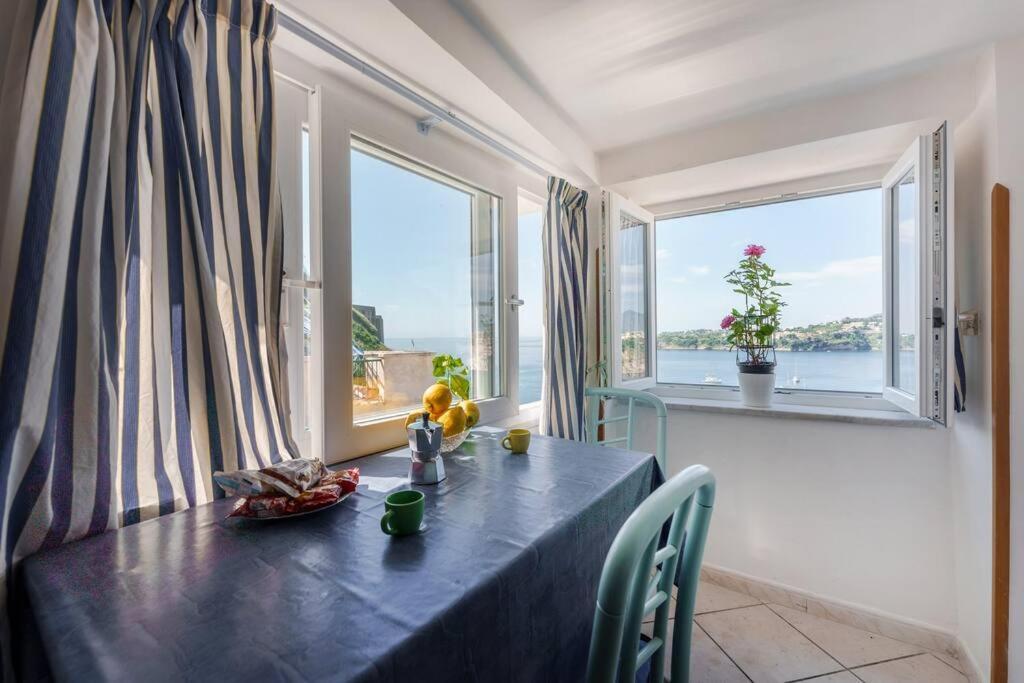 La Casa Di Nina A Corricella Appartement Procida Buitenkant foto