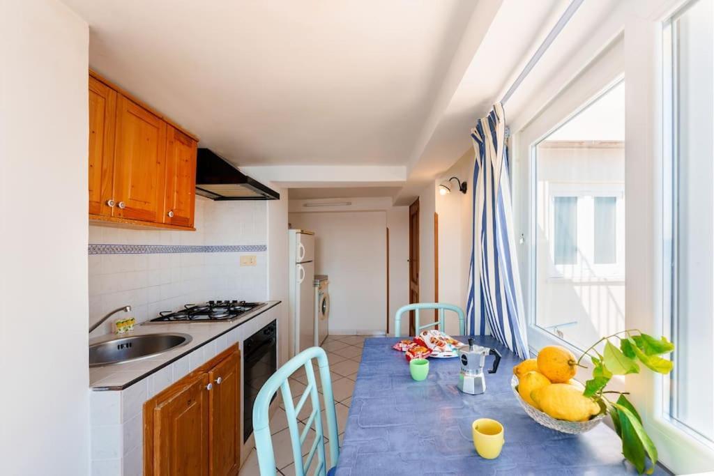 La Casa Di Nina A Corricella Appartement Procida Buitenkant foto